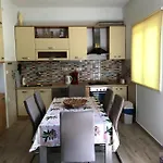 Semesterbostad Family House La - Krvavica